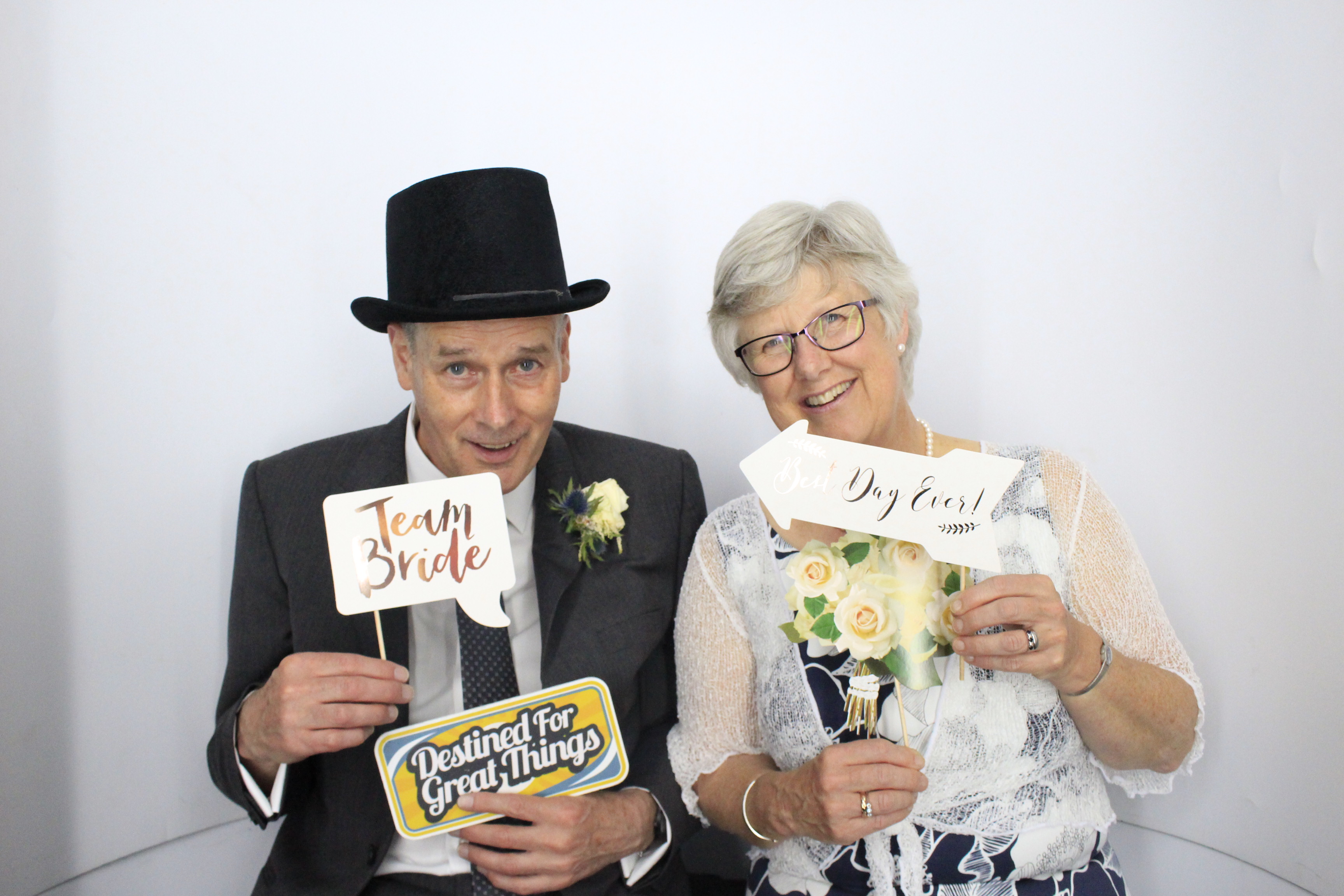 Andy and Emma's Wedding | View more photos from the event at gallery.myphotoboothexperience.co.uk/u/MyPhotoBoothExperienceLtd/Andy-and-Emmas-Wedding